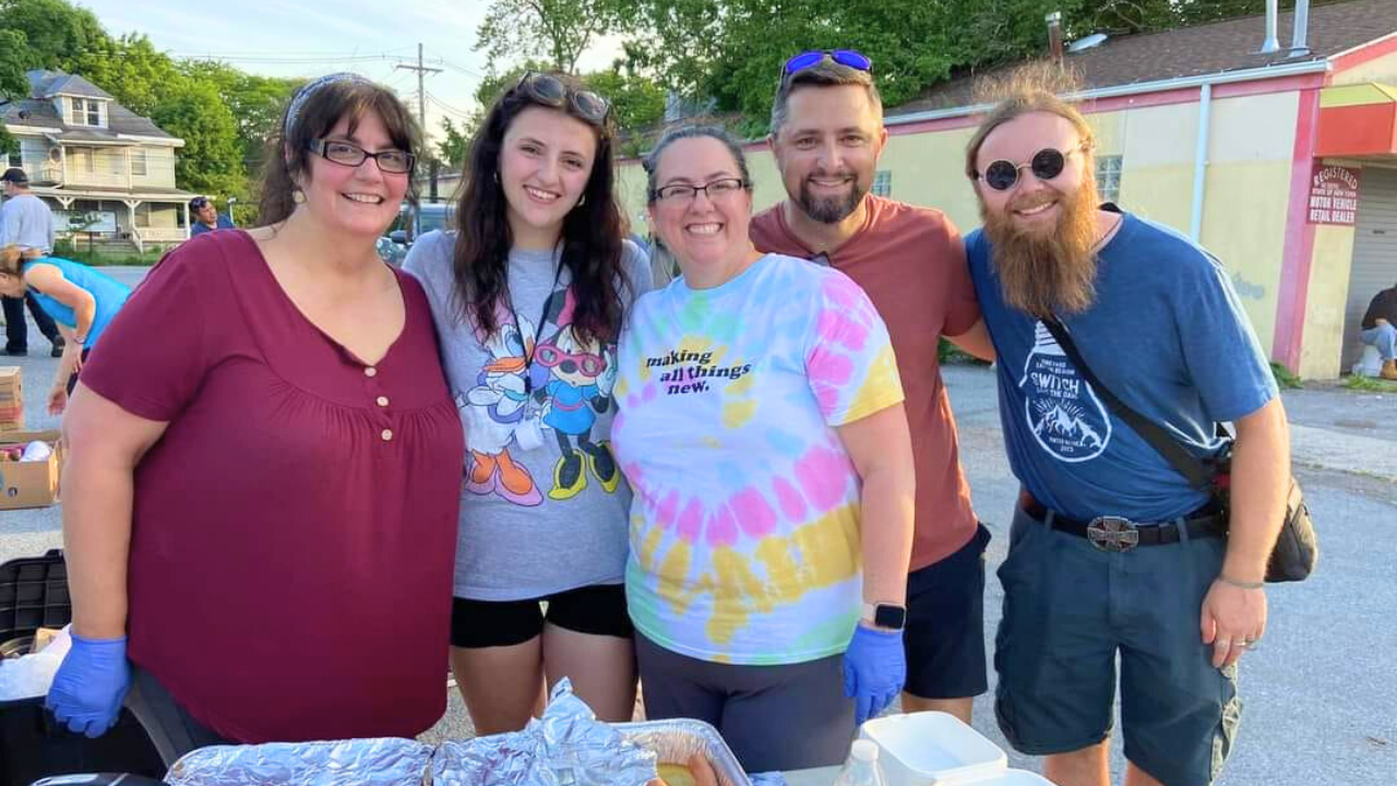 Hope On A Mission volunteer team